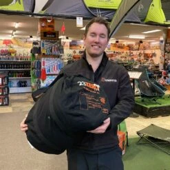 Alaska Black 900 Sleeping Bag -Snowys Shop 1199984 alaska black 900 sleeping bag