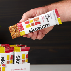 Skratch Labs Raspberry & Lemon Energy Bar -Snowys Shop 1275927 skr anytime energy bar 50g raspberries lemons