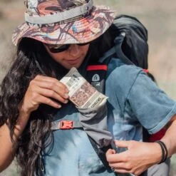 Skratch Labs Crispy Rice Cake Chocolate & Mallow -Snowys Shop 1275975 sport crispy rice cake 45g chocolate mallow