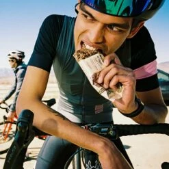 Skratch Labs Crispy Rice Cake Chocolate & Mallow -Snowys Shop 1275977 sport crispy rice cake 45g chocolate mallow