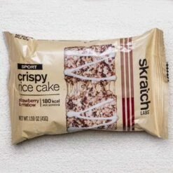Skratch Labs Crispy Rice Cake Strawberry & Mallow -Snowys Shop 1276005 sport crispy rice cake 45g strawberries mallow